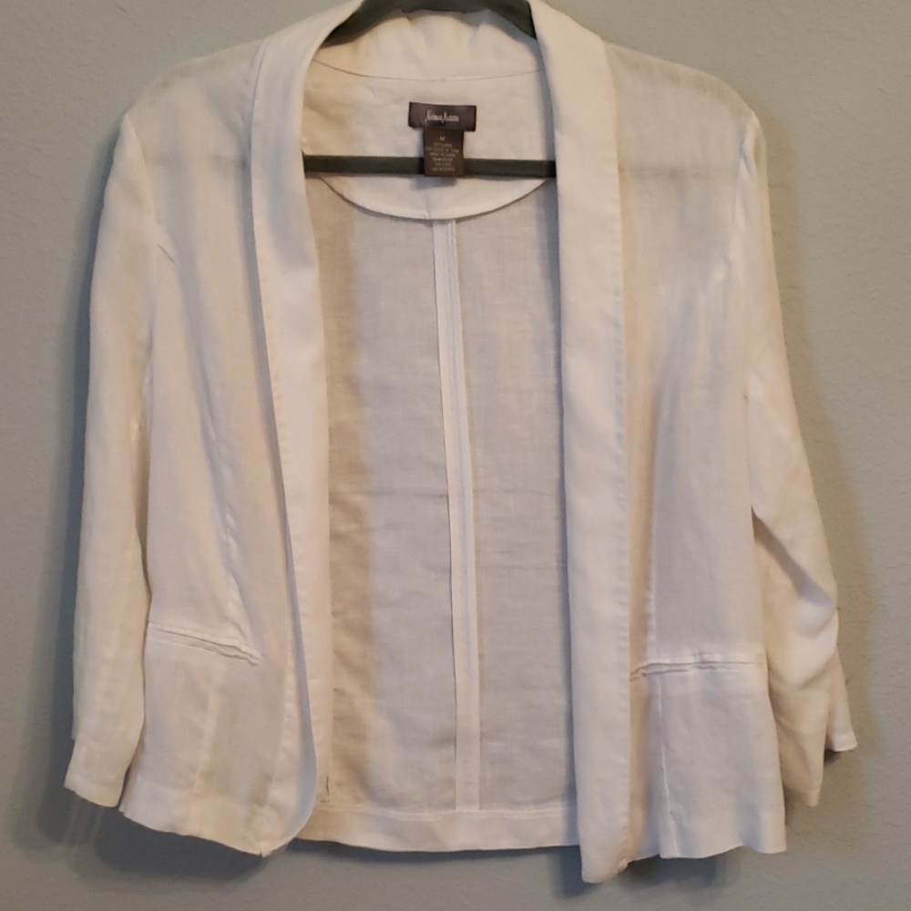 Neiman Marcus Linen blazer